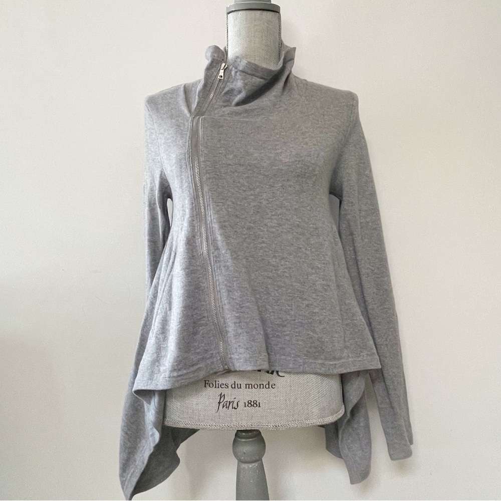 BCBG Zane sweater asymmetrical hem merino wool sweater cardigan light grey - Picture 2 of 8